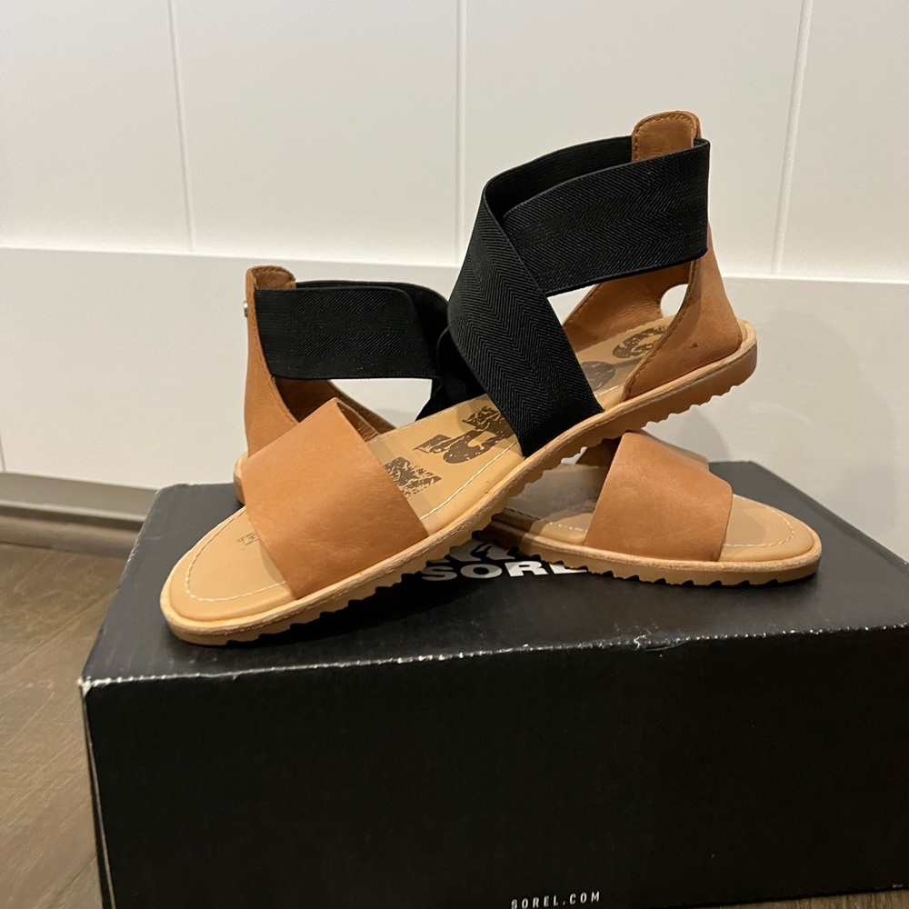 Sorel Ella sandal New with box. Size 6.5